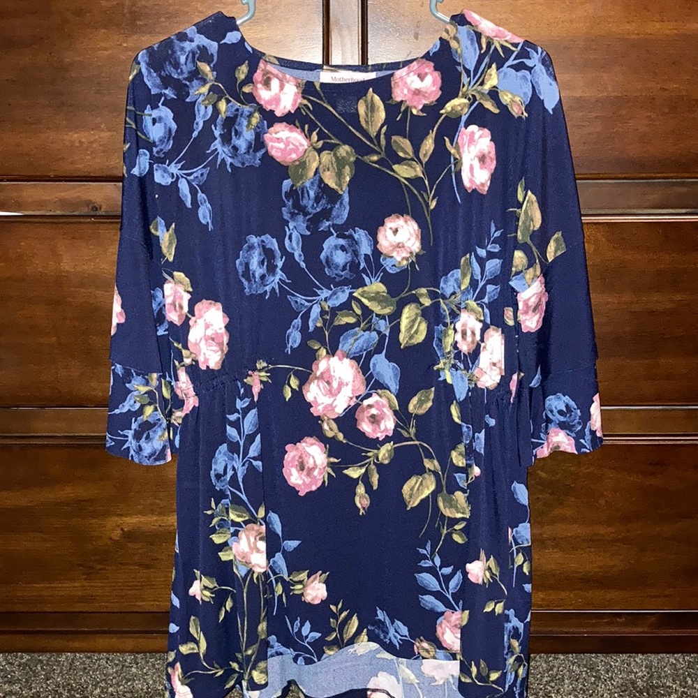 🎉 Maternity B1G1 FREE 🎉 NWT Motherhood Maternity Floral Blouse